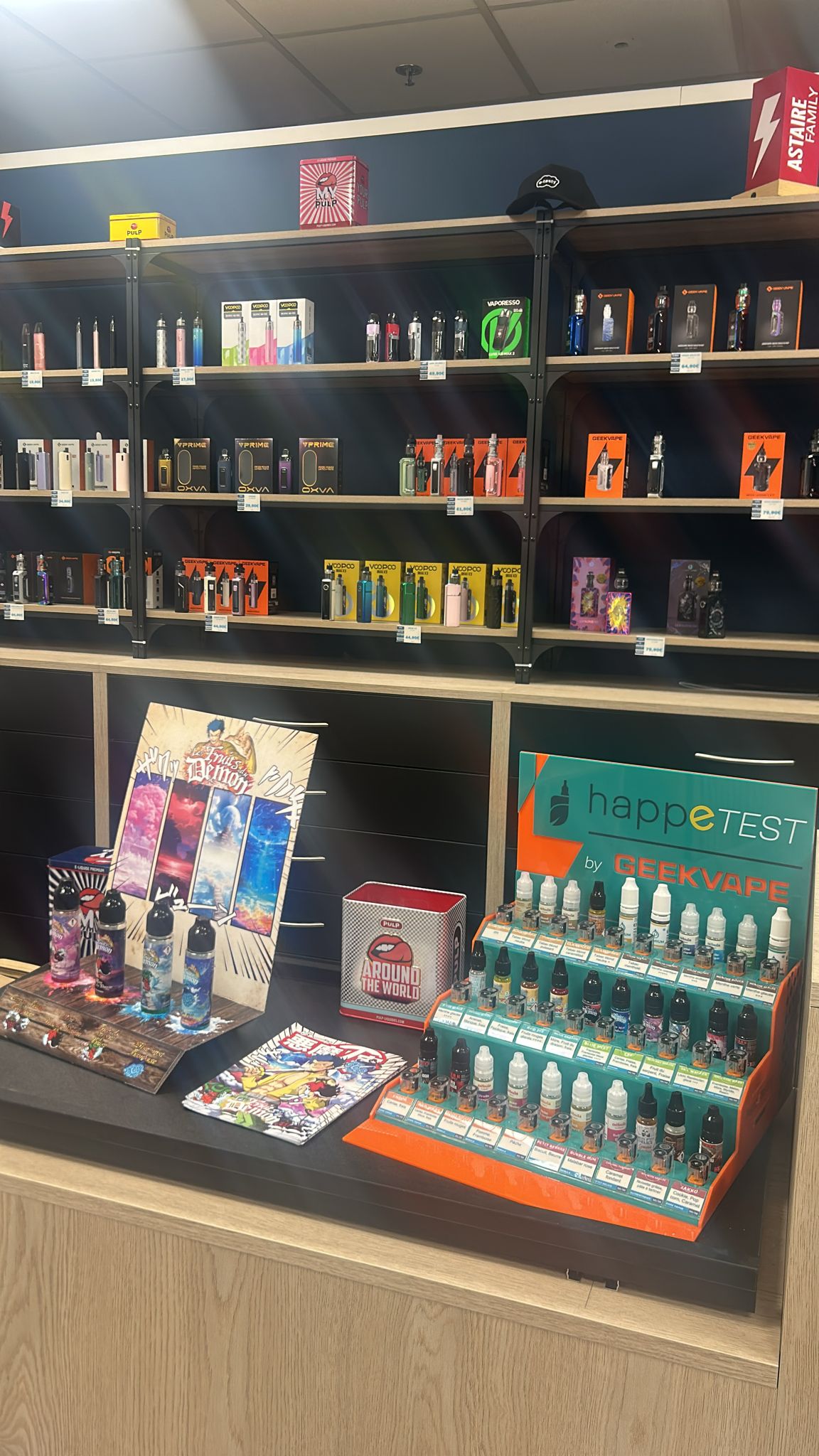 Corner cigarettes électroniques HappeSmoke Alès